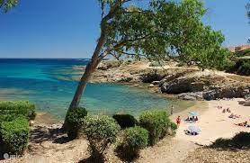 Sie wohnen direkt an der promenade, in unmittelbarer nähe zum strand gegenüber der ahlbecker seebrücke. Ferienhaus Aloe Vera Am Meer Bei St Tropez In Les Issambres Cote D Azur Frankreich Mieten Micazu