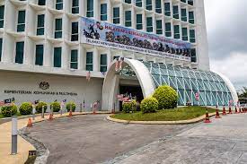 Sistem ispaaa kkmm adalah saluran atas talian untuk menguruskan aduan, pertanyaan serta cadangan daripada orang awam berkenaan kementerian komunikasi dan multimedia malaysia (kkmm). File Putrajaya Malaysia Ministry Of Communication And Multimedia 03 Jpg Wikimedia Commons