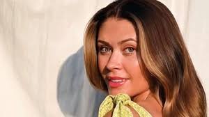 Caelynn Miller-Keyes spills 'Bachelor in Paradise' tea, shares  never-before-seen photos with Dean Unglert