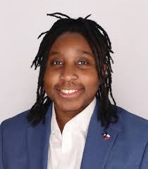 Danielle Cross's Instagram, Twitter & Facebook