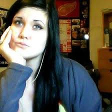 Melanie Hann's Instagram, Twitter & Facebook