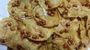 Rempeyek boleh dikategorikan sebagai sejenis makanan ringan tradisi, amat digemari dikalangan masyarakat malaysia, indonesia dan brunei tapi mungkin agak. Rempeyek Kacang Tanah Ikan Bilis Simple Koleksi Resepi Emak Recipes Food Cooking Recipes