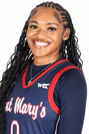 Jada Hunter's Instagram, Twitter & Facebook