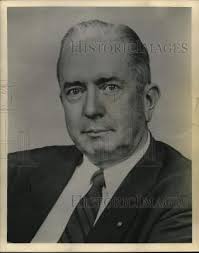 1959 Press Photo Edward Tomlinson, Scripps Howard Writer