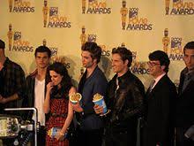 „ … ich war mir nicht sicher, ob es der richtige zeitpunkt ist, das buch zu. Twilight Biss Zum Morgengrauen Wikipedia