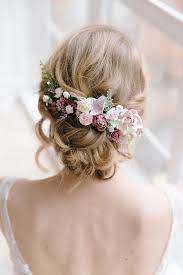 20 Hairstyles For Your Rustic Wedding Rustic Wedding Chic Flowers In Hair Wedding Hair Flowers Wedding Flower Hair Comb