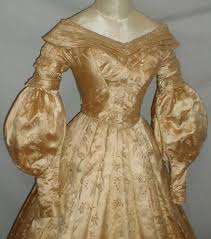 This brocade dress is almost a runway highlight and it was clearly inspired with the one as seen at vera wang's spring summer 2013 collection. All The Pretty Dresses 1830 S Gold Brocade Dress Dresses Historical Dresses Brocade Dresses