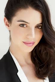 Adelaide Kane Adelaide Kane Beauty Hairstyle
