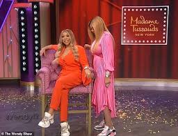 Back in 2016, wendy williams visited madame tussauds new york to experience one of times square's most unique attractions and decided to play a real or wax prank on some innocent and unsuspecting wendy williams fans! Wendy Williams Comes Face Face With Her Waxwork As She Gushes About Wonderful Figure Aktuelle Boulevard Nachrichten Und Fotogalerien Zu Stars Sternchen