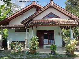 Hal ini merupakan suatu hal yang wajar. 6 Desain Rumah Minimalis Sederhana Di Kampung Yang Bisa Jadi Favorit Istri Homeshabby Com Design Home Plans Home Decorating And Interior Design