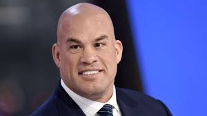 Astro do fisiculturismo, Jake Johns desafia Tito Ortiz para luta de boxe