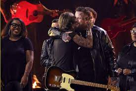 Jelly Roll and Keith Urban Ignite the CMA Awards Stage with a Powerful Duet of Liar—A Dynamic Collaboration That Blends Country and Rock, Leaving the Audience in Awe of Their Raw Energy