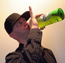 how do you hold a beer? (bottle)