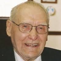 Douglas Lavender's Instagram, Twitter & Facebook