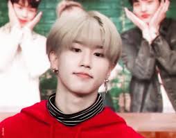 Han Flip Hair Gif Han Fliphair Discover Share Gifs Felix Stray Kids Hair Gif Hair Flip