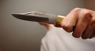 معتل نفسي يطعن جاره بعدما رفض توصيله لشراء الدخان kitchen knives pocket knife knife