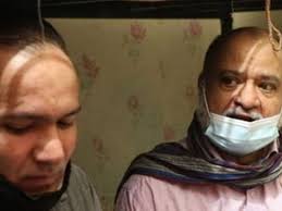 Visually impaired Indian expat in despair being looked after by Pakistani  crane operator in Dubai