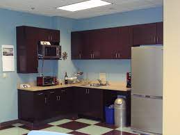 Wallpaper, designer lighting, and other special accents serve as a constant reminder that your home office is a creative space where amazing ideas are born! Inspirational Living Room Ideas Living Room Design Office Break Room Design