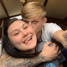 Jamie Helton (@jamiehelton88)