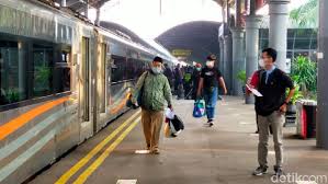Tiket saya tercetak jam keberangkatan 14.45 dari denpasar. Syarat Naik Kereta Api Terbaru Apa Saja