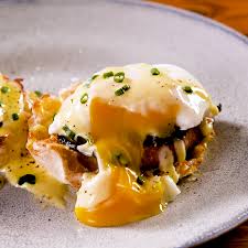 Beer Shrimp Eggs Benedict Chorizo Eggs Benedict Crab Eggs Benedict Eggs Benedict Videos Eggs Benedict Easy Recipe In 2020 Recipes Eggs Benedict Recipe Brunch Recipes