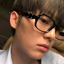 I got a pair of Sporty glasses from my wonderful wife 🤘🏻