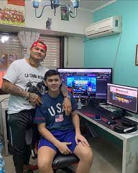 Los memes explotaron en las redes sociales, los usuarios se pusieron del lado de chino maidana, a quien se le pide que acepte la pelea para que yao cabrera cumpla su promesa y se vaya del país. La Particular Estrategia Para Convencer A Su Papa De Que Lo Dejara Boxear Y El Sueno De Triunfar Como Streamer Marcos Maidana Jr O Rufusmda El Hijo Mayor Del Chino Infobae