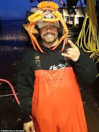 Deadliest Catch S Mahlon Reyes Dies From Massive Heart Attack At 38 Express Digest Mahlon reyes, a deckhand in the discovery channel hit deadliest catch about fishing for alaska king crab, has died at the age of 38.