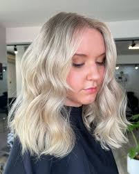 Weekly clean 🙌🏽 #melbournebusiness #melbournemakeupartist #saloninterior