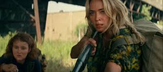 Después de los eventos mortales sufridos en su hogar, la familia abbott (emily blunt, millicent simmonds, noah jupe) ahora deben enfrentar los terrores del mundo exterior mientras continúan su lucha por la supervivencia en silencio. Un Lugar En Silencio Parte 2 Lanzo Su Primer Trailer La Amenaza No Termino Filo News