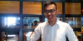 Dennis Adhiswara Isi Liburan Dengan Tidur Okezone Celebrity