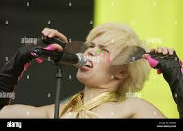 Alma Murray's Instagram, Twitter & Facebook