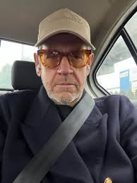 Introducing the newly launched Men's eyewear range from Jimmy Choo.  Featuring CARL, the black frame aviators edged in fine gold, ready to  fast-forward your look into the new season. Explore the new