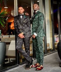 WEDDINGS: Puppy Love