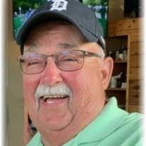 Darlene Muir's Instagram, Twitter & Facebook