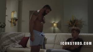 Cant Get Get Over His Stepdads Bulge.. - XNXX.COM