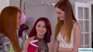 Redhead invites petite babe and stepsister for a round of 7 minutes in  heaven.She catches em kissing and joins.Shes facesitted as other licks her  cunt - XNXX.COM