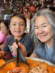 Michelle Pegues's Instagram, Twitter & Facebook