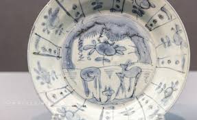 明万历青花鹿纹克拉克盘万历号沉船出水广东省博物馆藏1573 620 blue and white kraak plate with deers design retrieved from wanli shipwreck guan pottery glazes pottery decorative plates