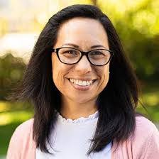 Leann Chambers's Instagram, Twitter & Facebook