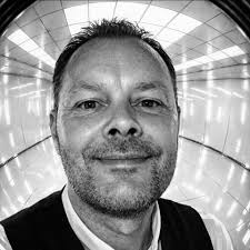 My friend Dr. Patrick Hickey creates these incredible timelapse videos  showing growth of various fungi. Both beautiful and informational to boot!  Check out his YouTube page for more: https://m.youtube.com/@amazingfungi