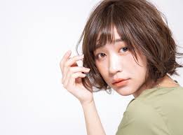 下半分が伸びてるとブス見え 泣 顔の間延びを軽減できる髪型が知りたい 髪型 顔 ボブ