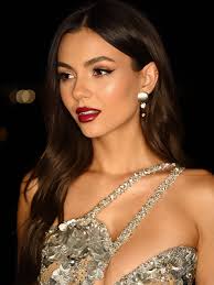 Because every girl deserves an opportunity for a brighter future. Girl Up.  #UNselfie #GivingTuesday http://instagram.com/p/wH-jCEHIEw/