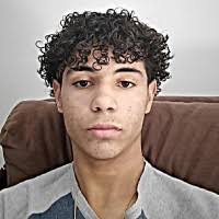 20+ perfis com “Derick Derick”