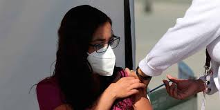 Autoridades federales solicitaron al sector salud estatal y a la secretaría de educación pública (sep) local adelantar un día el arranque de la vacunación. El Proximo Martes Podrian Ser Vacunados Los Maestros De Puebla Newsweek Mexico