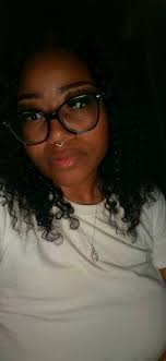 Single woman lookin for uh man twm