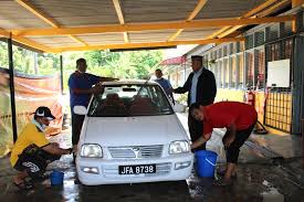 Umpamanya jika ada pelanggan wanita yang hubungi bengkel memberitahu terdengar bunyi di bahagian kereta, kita ada 'skrip' untuk tanya bagaimana bunyi itu, di mana dan bila? Dari Jurutera Ke Premis Cuci Kereta Kosmo Digital