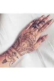 ٤٣ صورة من رسومات الحناء ستقعين في غرامها دنيا الوطن