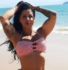 Only high quality pics and photos with vanessa hudgens. Modelo Revela Sentir Dores Devido Ao Peso Do Bumbum De 126cm E O Preco Que Eu Pago