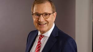 Hofer was the chief reader on tagesschau from 2004 until december 2020. Let S Dance 2021 Diese Prominenten Sind Dabei Stern De